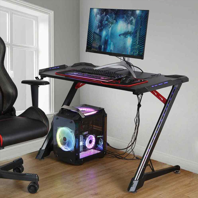 Bàn chơi game chữ Z