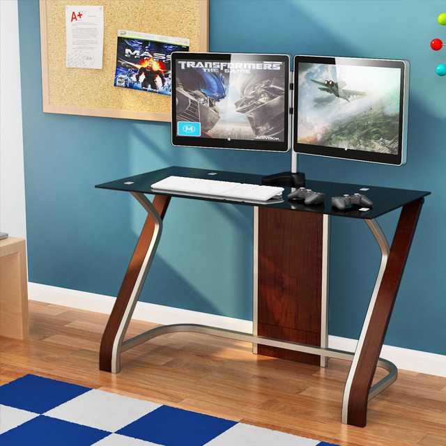 Bàn chơi game chữ Z