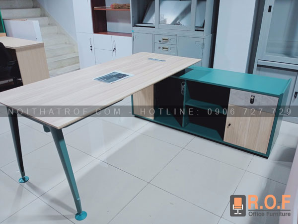 Bàn Làm Việc Giám Đốc B2000