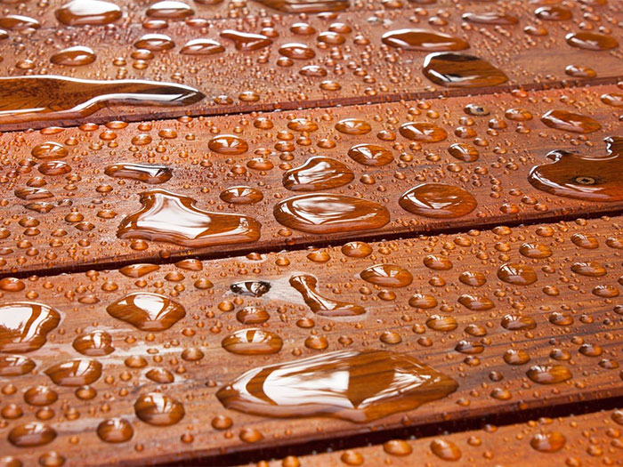 khử mùi gỗ ngâm nước