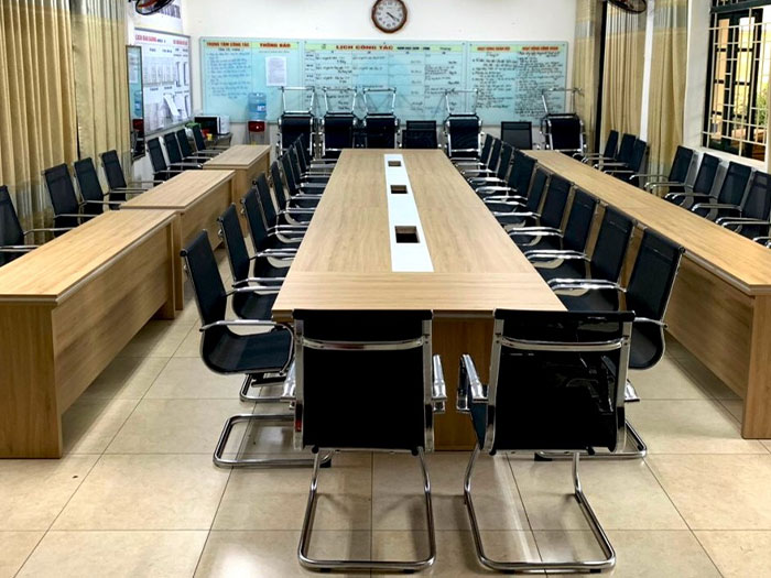 bàn hội trường gỗ MDF