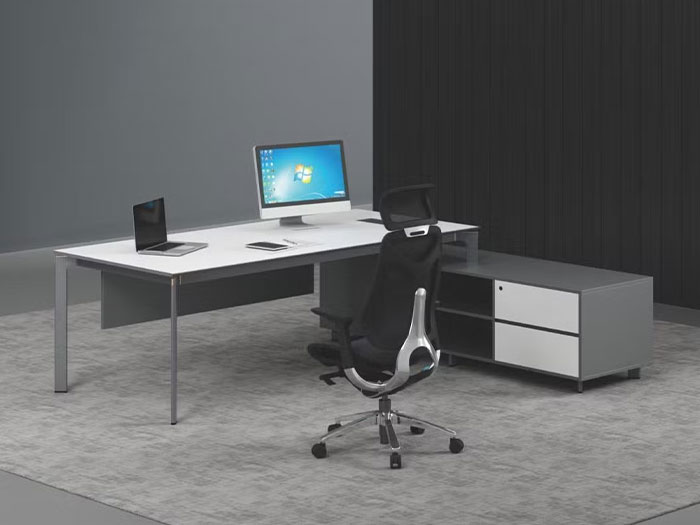 bàn giám đốc màu xám bạc