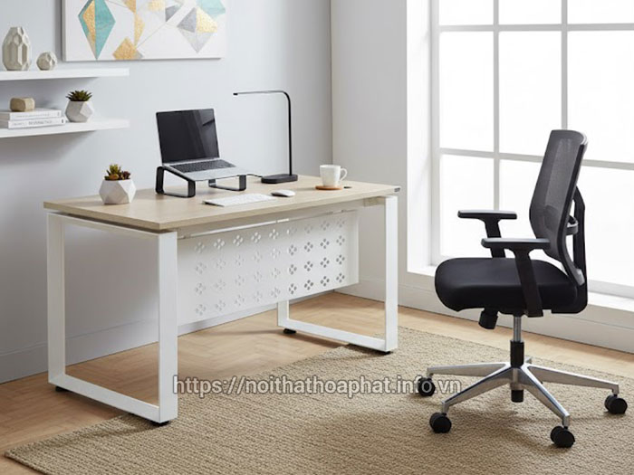 bàn gỗ công nghiệp chân sắt