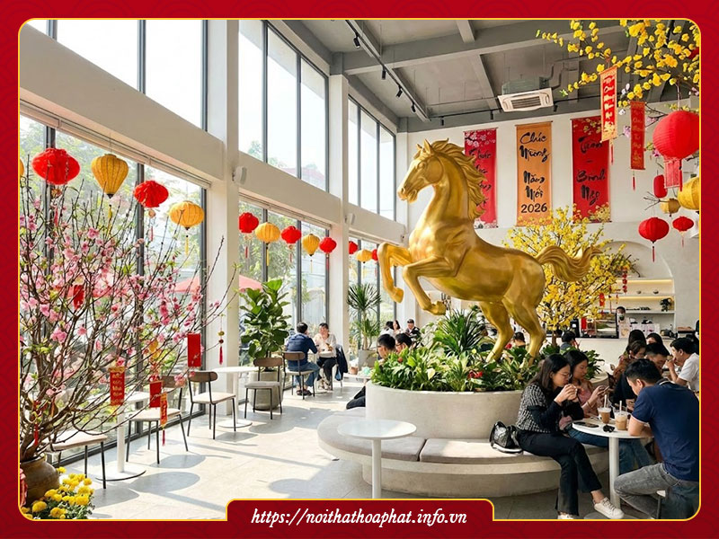 Trang trí tết quán cà phê 2026 Bính Ngọ