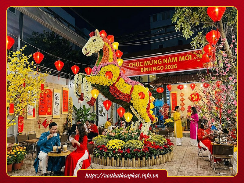 Trang trí tết quán cà phê 2026 Bính Ngọ