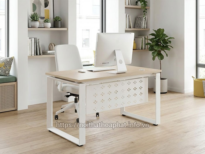 Bàn chân sắt mặt gỗ Hòa Phát