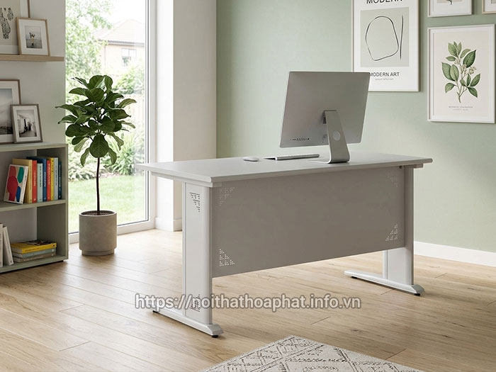 Bàn làm việc 1m4 tại nhà Hòa Phát
