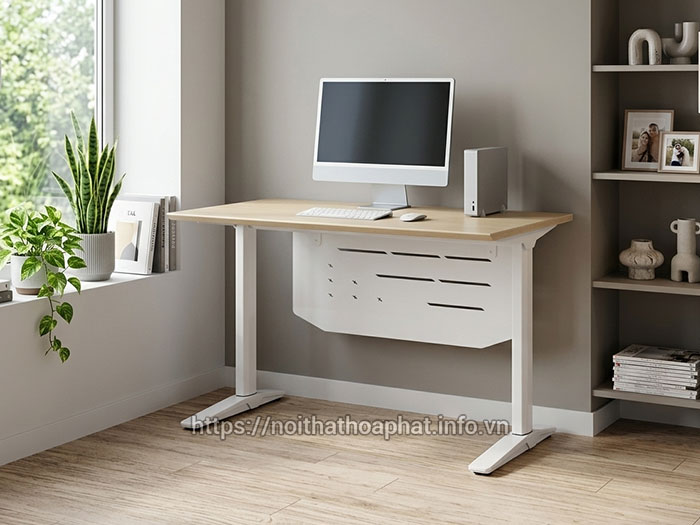 Bàn làm việc 1m4 tại nhà Hòa Phát