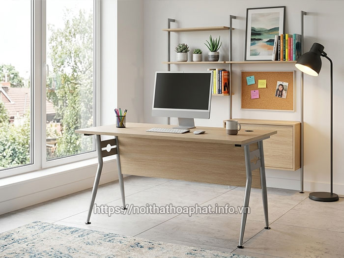 Bàn làm việc 1m4 tại nhà Hòa Phát