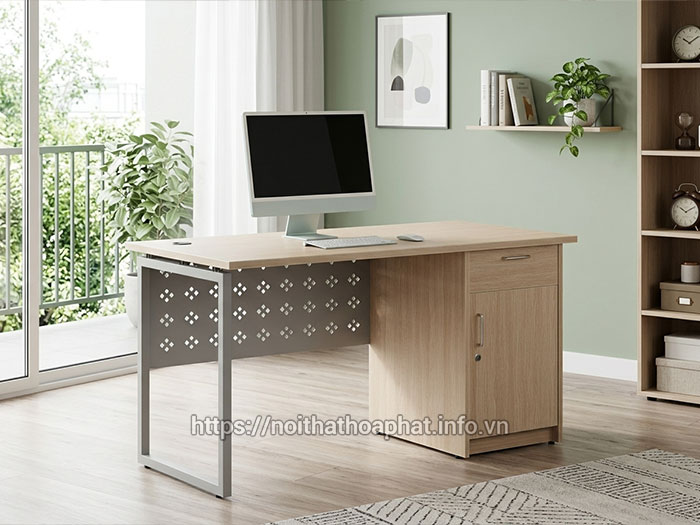 Bàn làm việc 1m4 tại nhà Hòa Phát