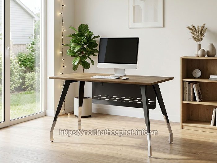 Bàn làm việc 1m4 tại nhà Hòa Phát