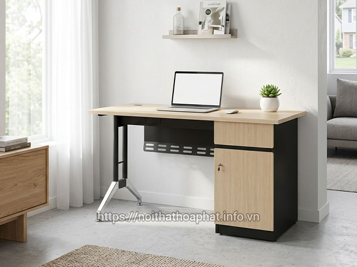 Bàn làm việc 1m4 tại nhà Hòa Phát
