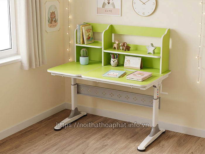 bàn học sinh cấp 1 tại nhà Hòa Phát